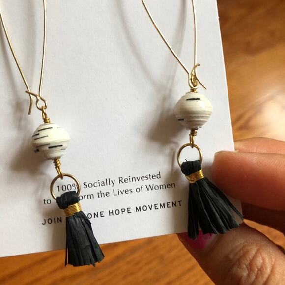 BOUTIQUE Tassel Gold Black Dangling Earrings NWT - Picture 5 of 7